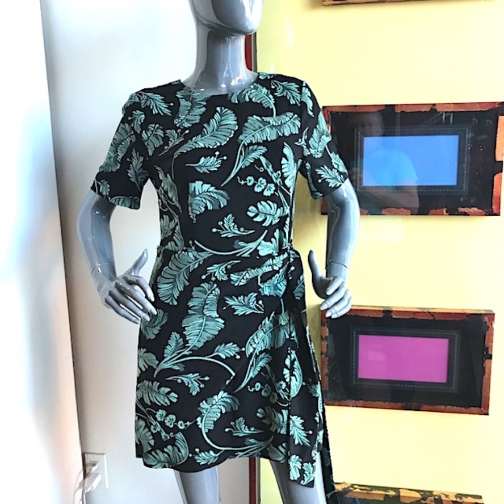 CINQ A SEPT "Bia" Crewneck Side-Tie Palm Print Dress NWOT/sz 4 - Picture 4 of 14